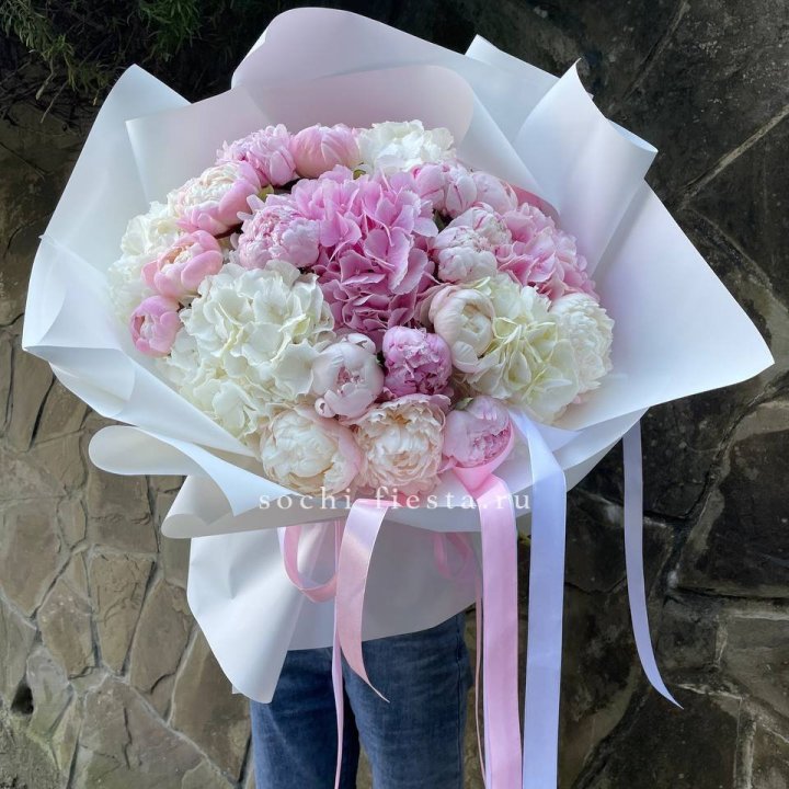 Букет "Пионы и Гортензии" в Барнауле