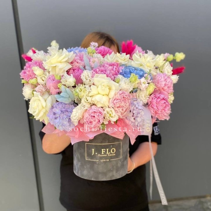 Цилиндр с пионами "Аса" в Барнауле