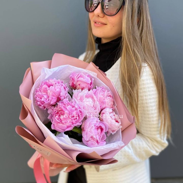 7 пионов в оформлении в Барнауле