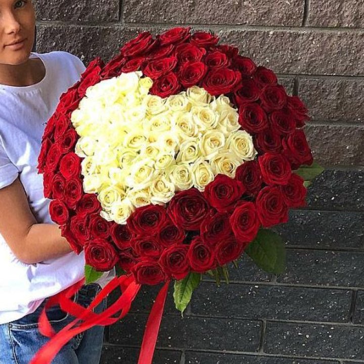101 роза "Сердце" в Барнауле