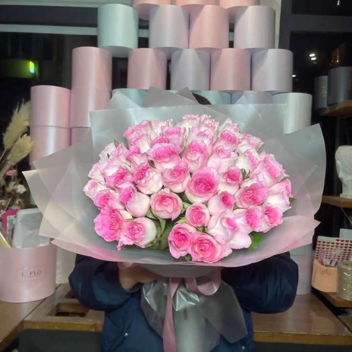  51 розовых роз в Барнауле