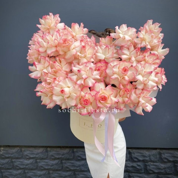 31 французская роза Джумилия в боксе в Барнауле