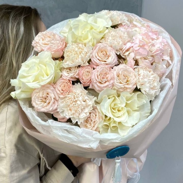 Дизайнерский букет "Джентел" в Барнауле