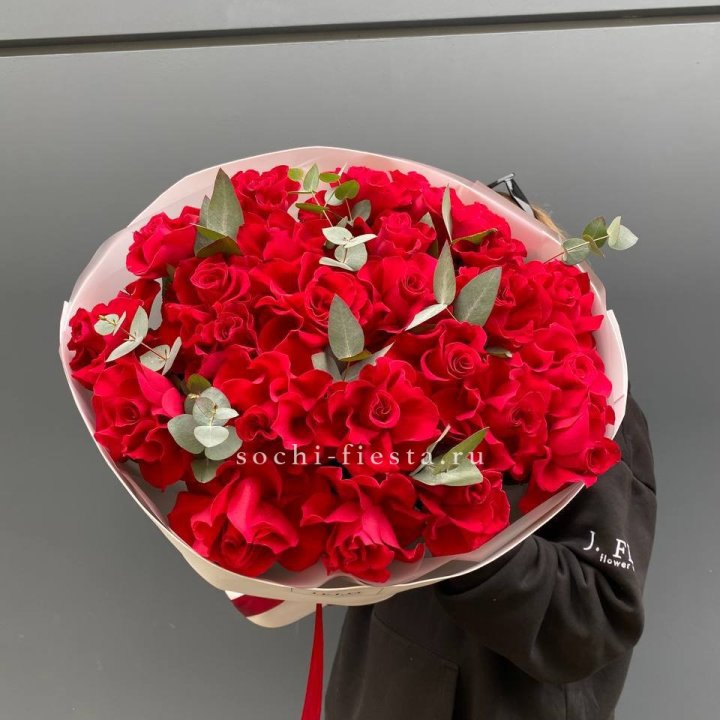 23 Красных французских роз в Барнауле