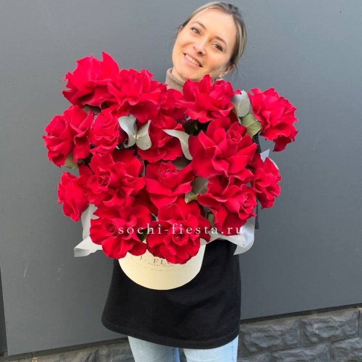 17 Французских роз в боксе в Барнауле