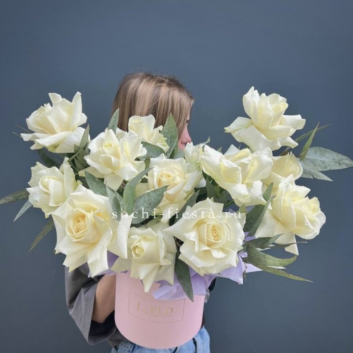 15 Французских роз в боксе в Барнауле