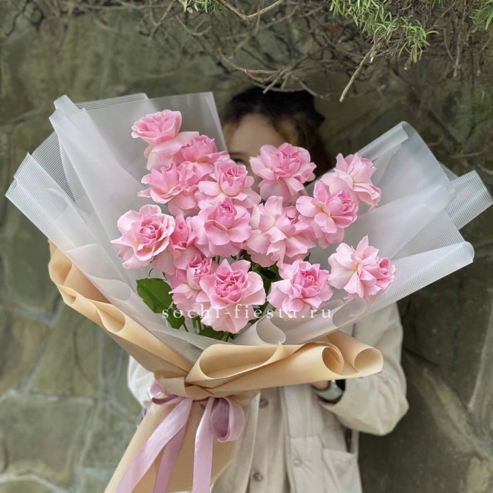 Букет из 15 французских роз Пинк дрим в Барнауле