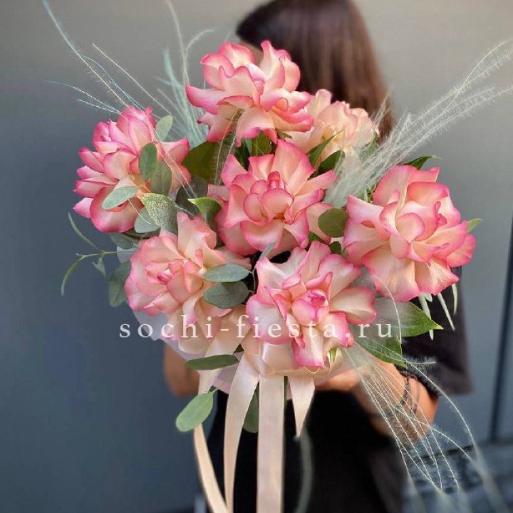 9 Французских роз Джумилия в боксе в Барнауле