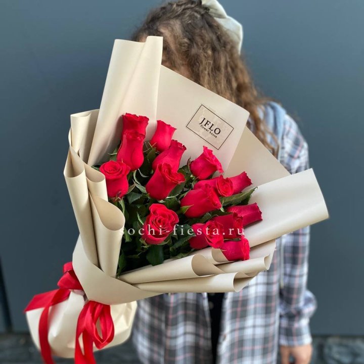 15 красных роз в Барнауле