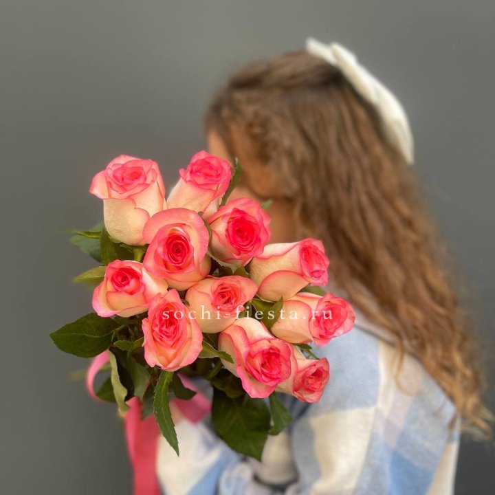 11 роз "Джумилия" в Барнауле