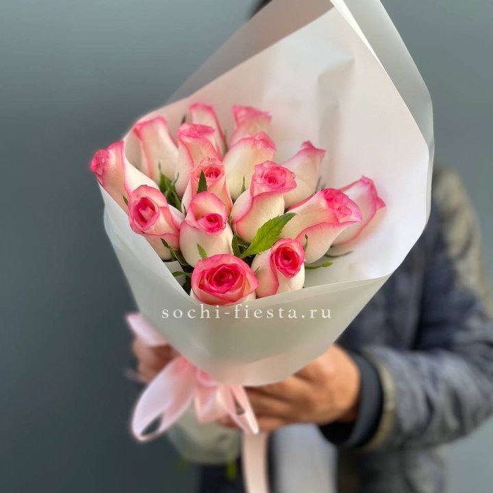 15 роз "Джумилия" в Барнауле