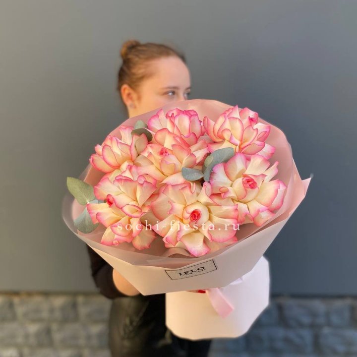 7 французских роз Джумилия в Барнауле