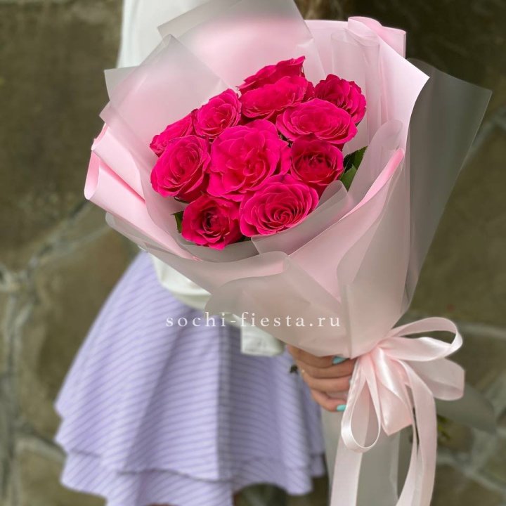 Букет алых роз в Барнауле