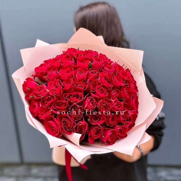 55 кенийских роз в Барнауле