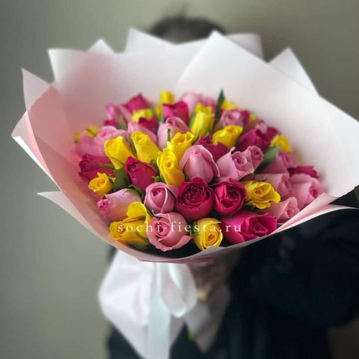 Букет из 51 розы Микс (Кения) в Барнауле