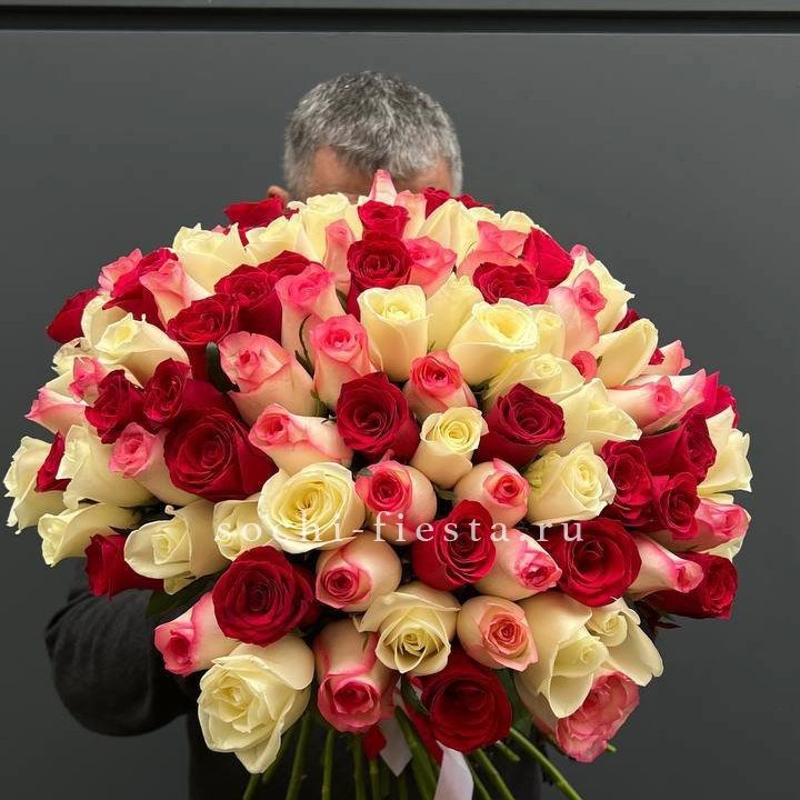 101 разноцветная роза "Джули" в Барнауле