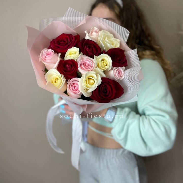 15 роз "Карусель" в Барнауле