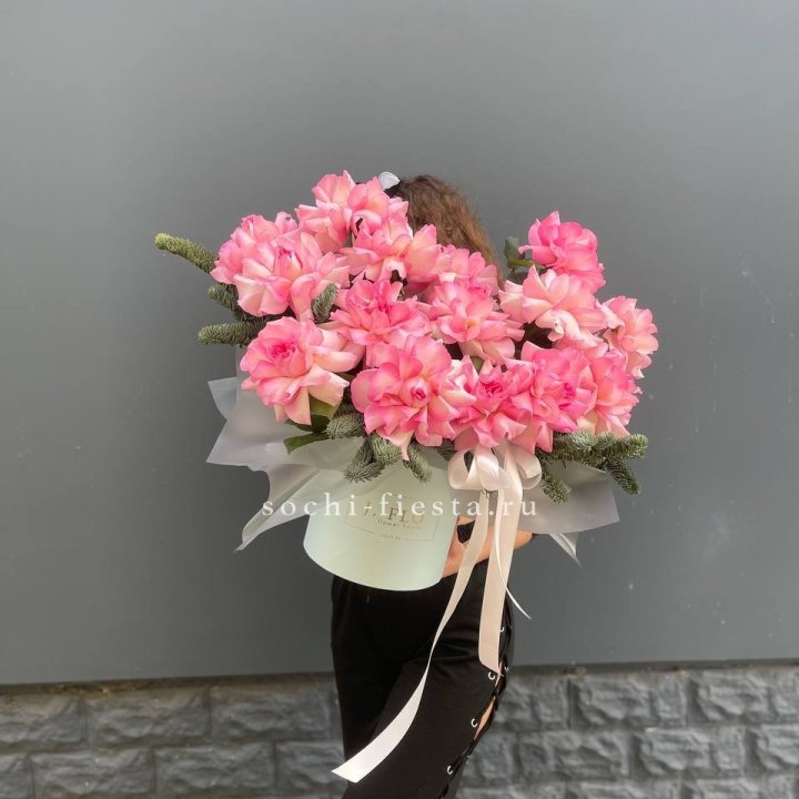 Бокс из 15 французских роз в Барнауле