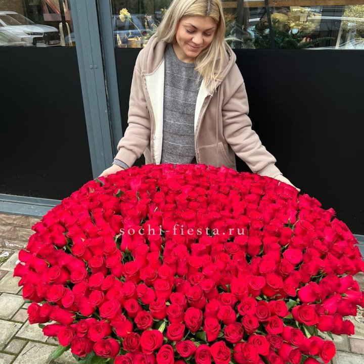 501 красная роза в корзине в Барнауле