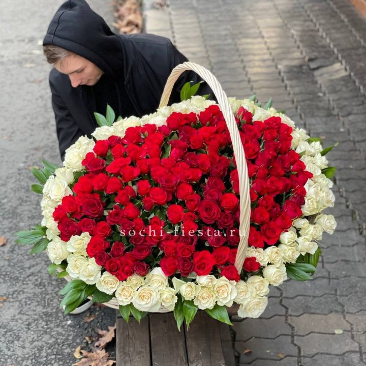 201  роза в корзине   в Барнауле