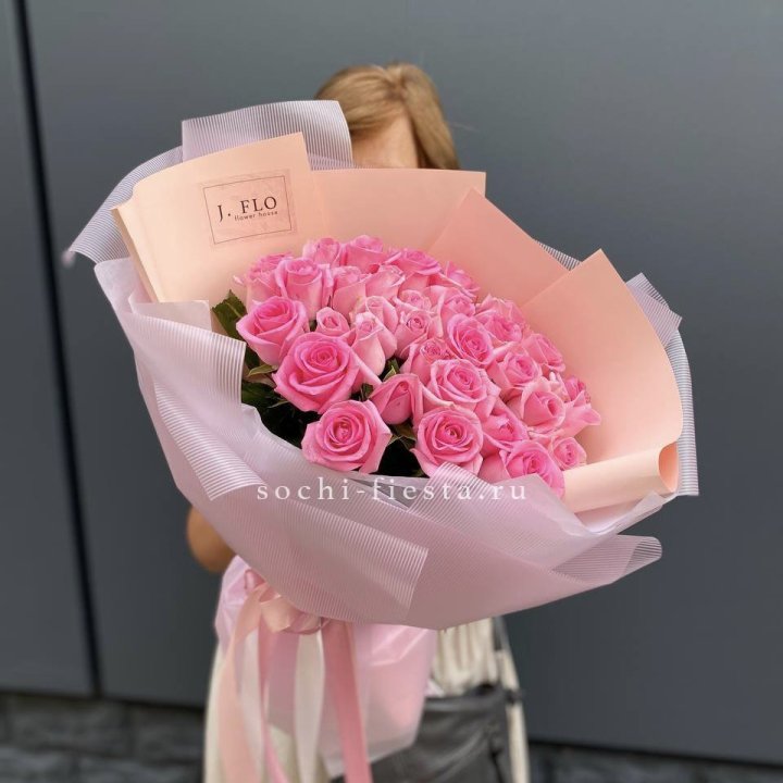 33 Розовые розы в Барнауле