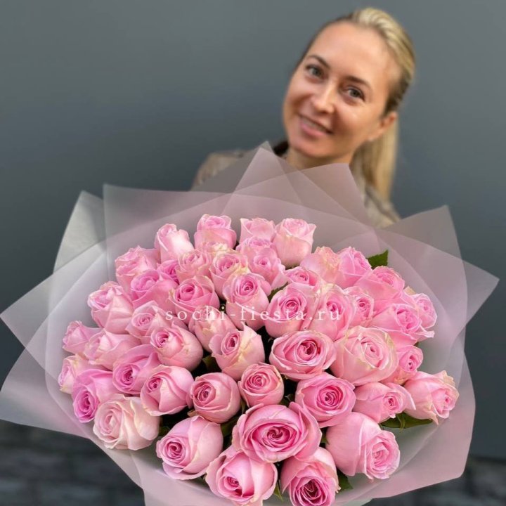 51 розовая роза в Барнауле