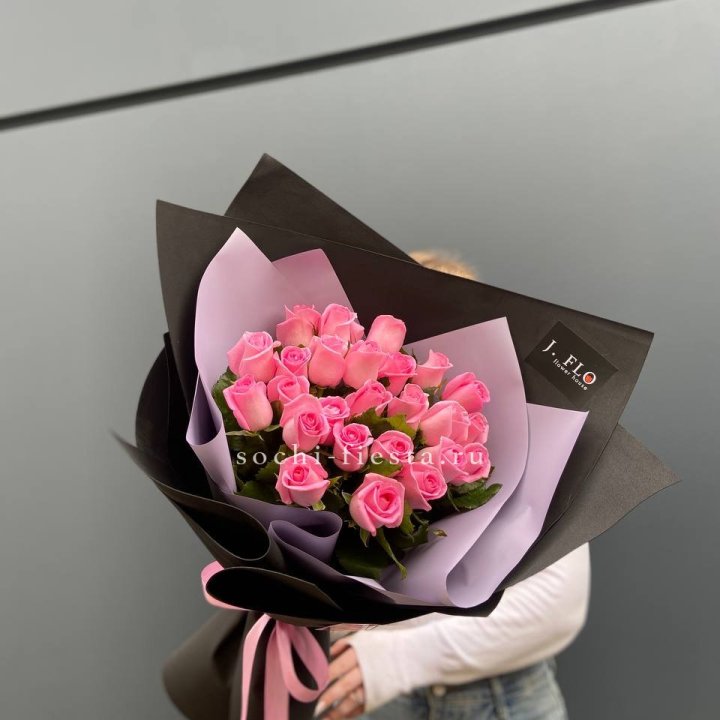 19 розовых роз  в Барнауле