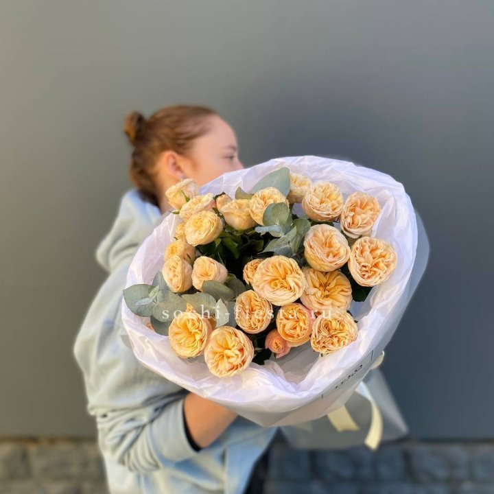 7 пионовидных роз в Барнауле