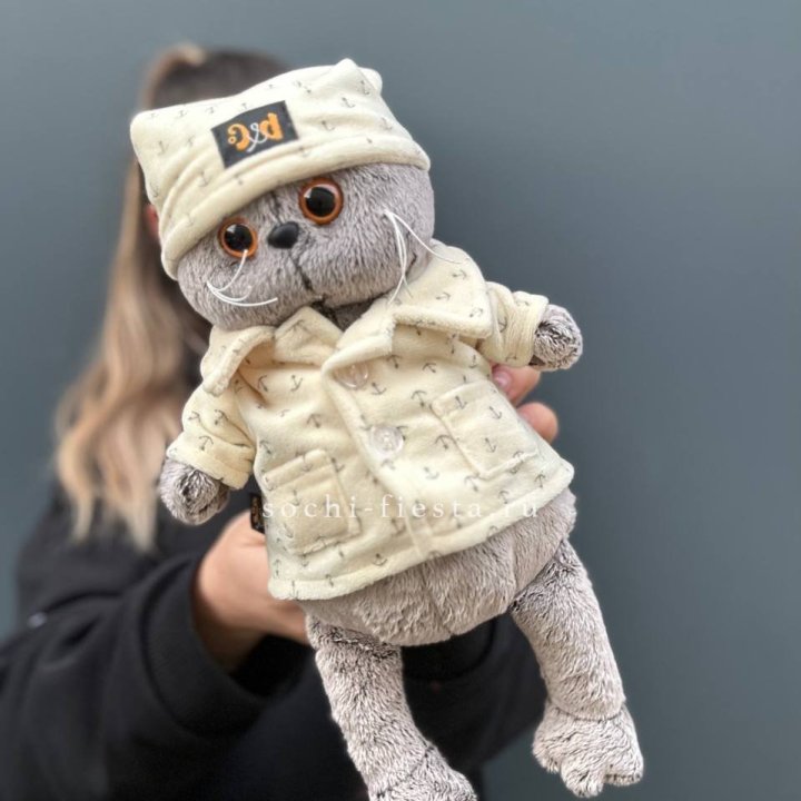 Кот Басик в пижаме в Барнауле