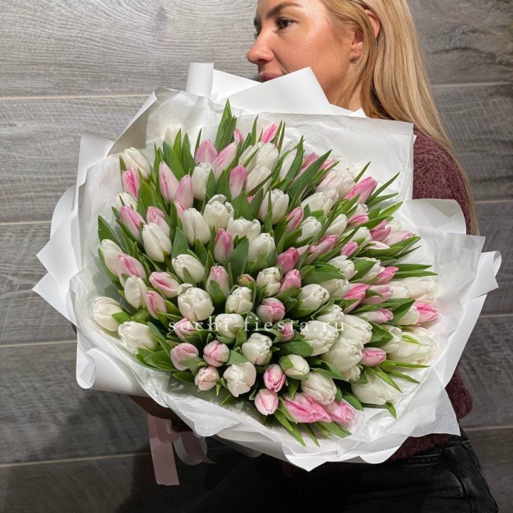 101 тюльпан нежный микс в Барнауле