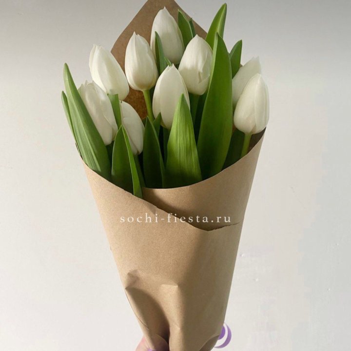 Букет белых тюльпанов в Барнауле